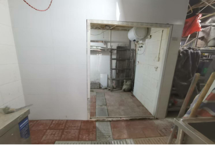 室内墙地面下沉